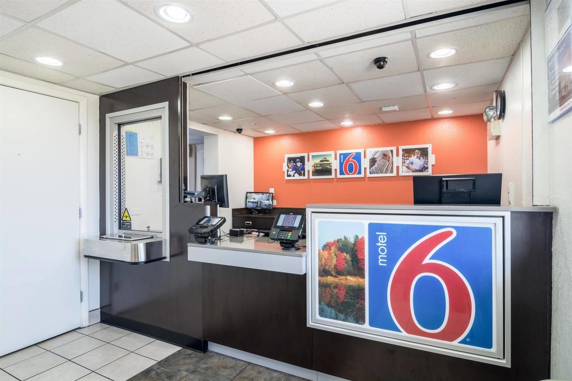 Motel 6 Chicago Southwest - Aurora Dış mekan fotoğraf