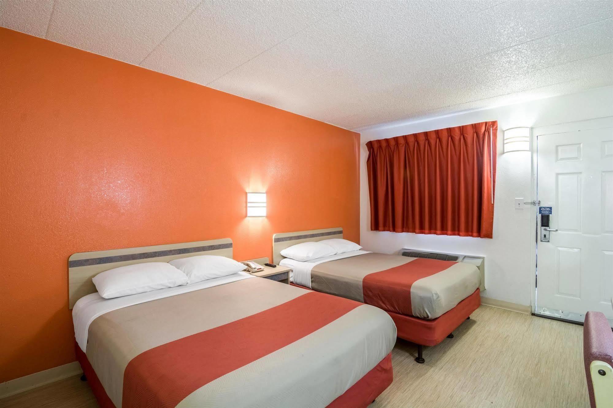 Motel 6 Chicago Southwest - Aurora Dış mekan fotoğraf