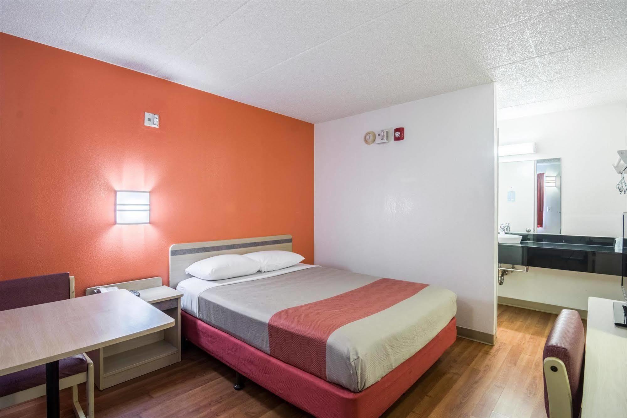 Motel 6 Chicago Southwest - Aurora Dış mekan fotoğraf