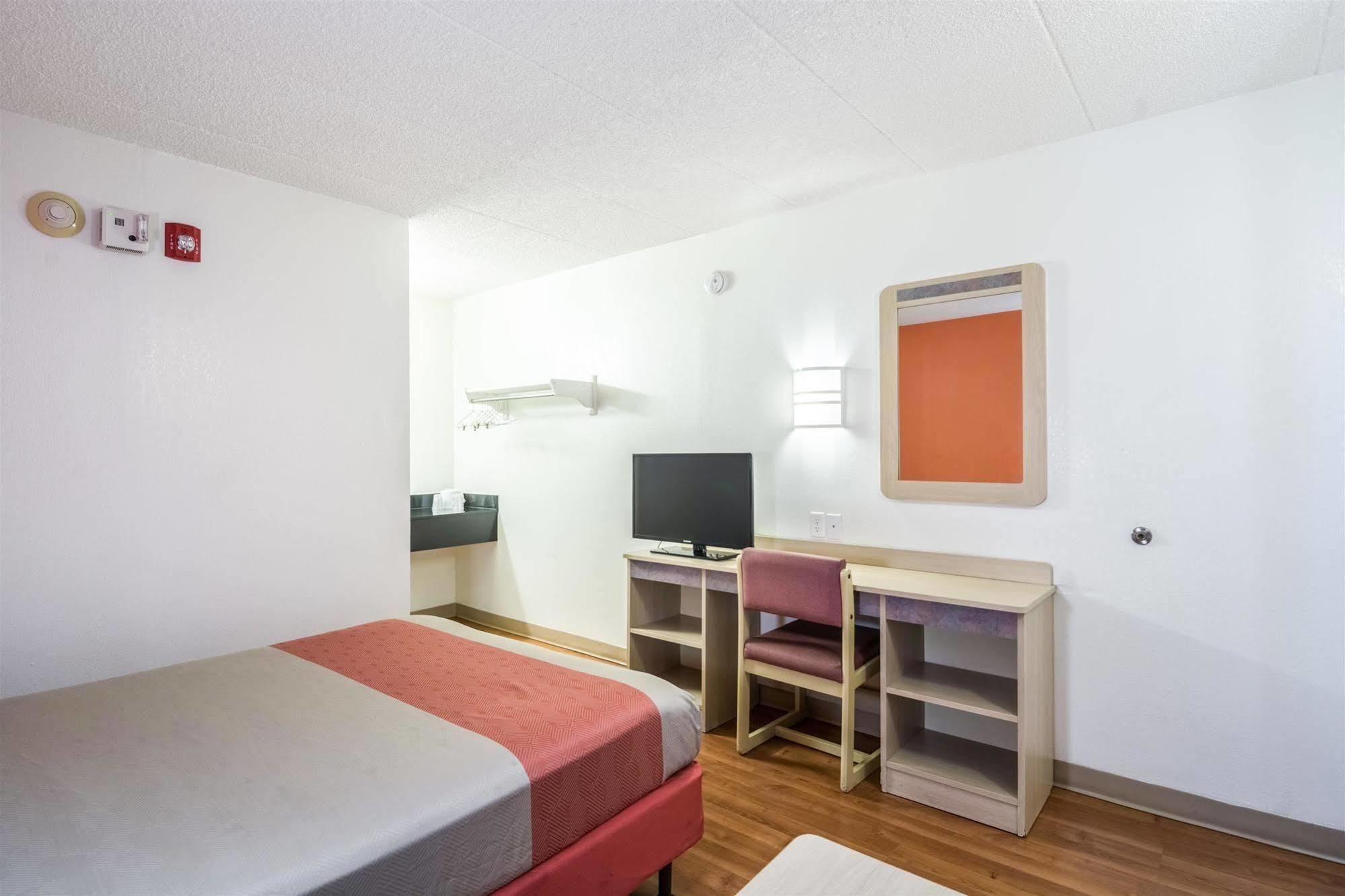 Motel 6 Chicago Southwest - Aurora Dış mekan fotoğraf