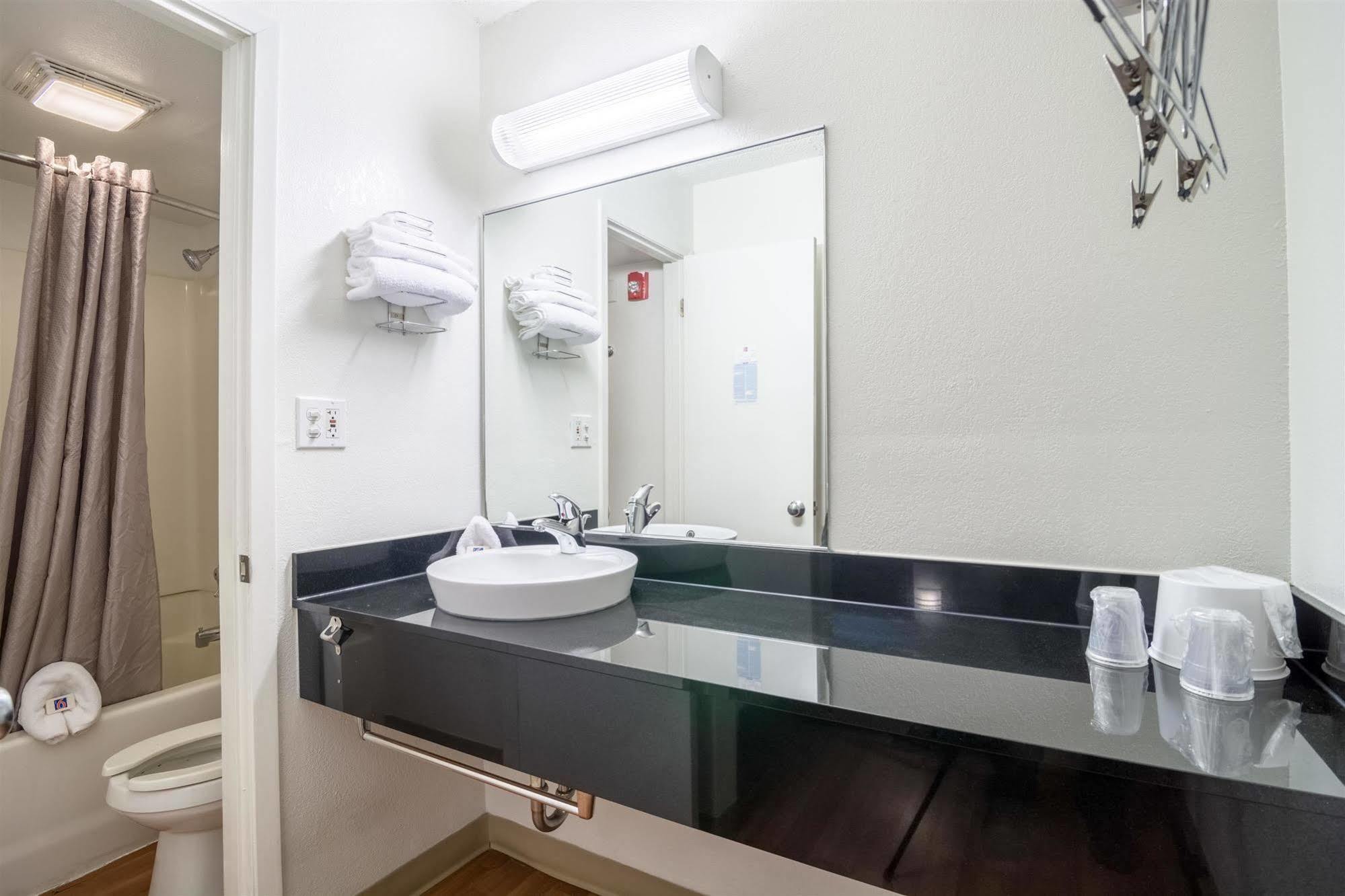 Motel 6 Chicago Southwest - Aurora Dış mekan fotoğraf