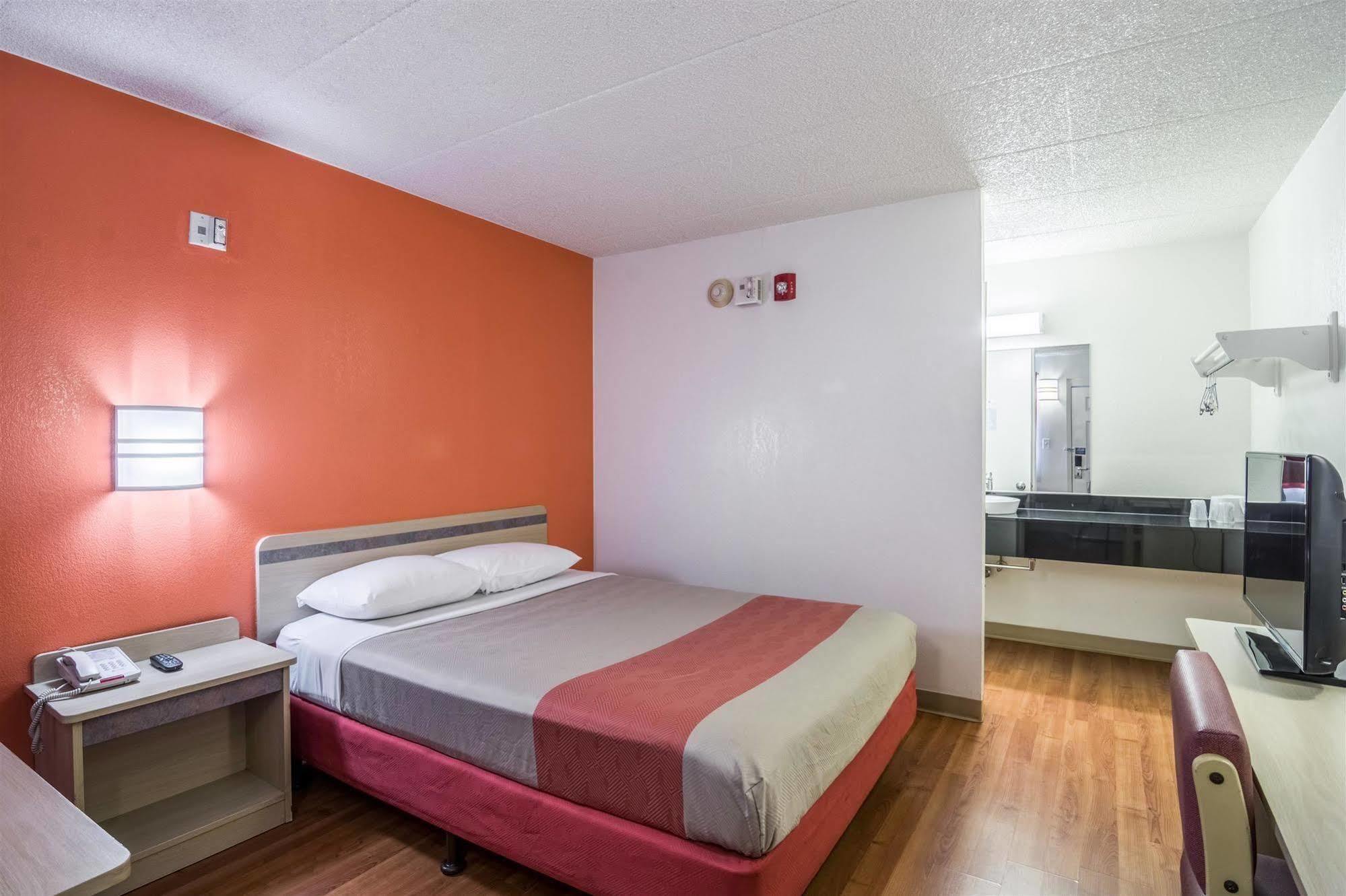 Motel 6 Chicago Southwest - Aurora Dış mekan fotoğraf